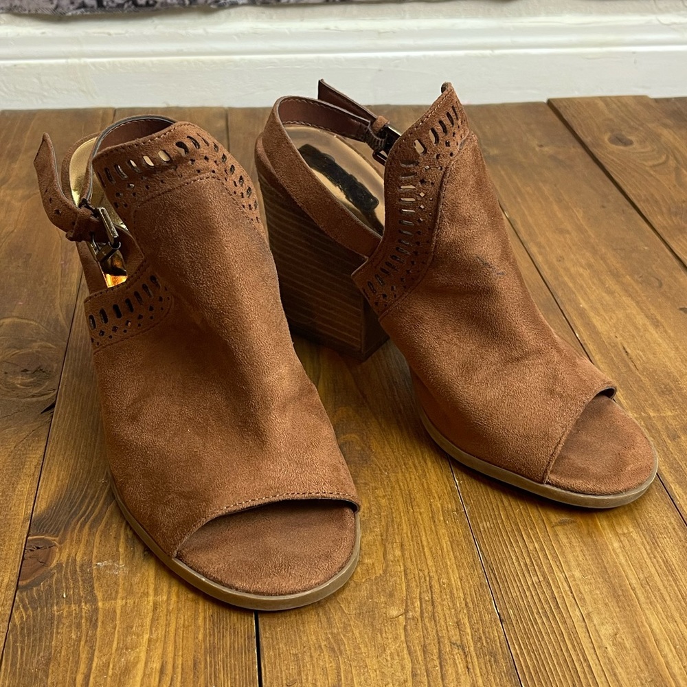 COPY - Carlos Santana heeled sandals trinity Womens size 7.5 cognac